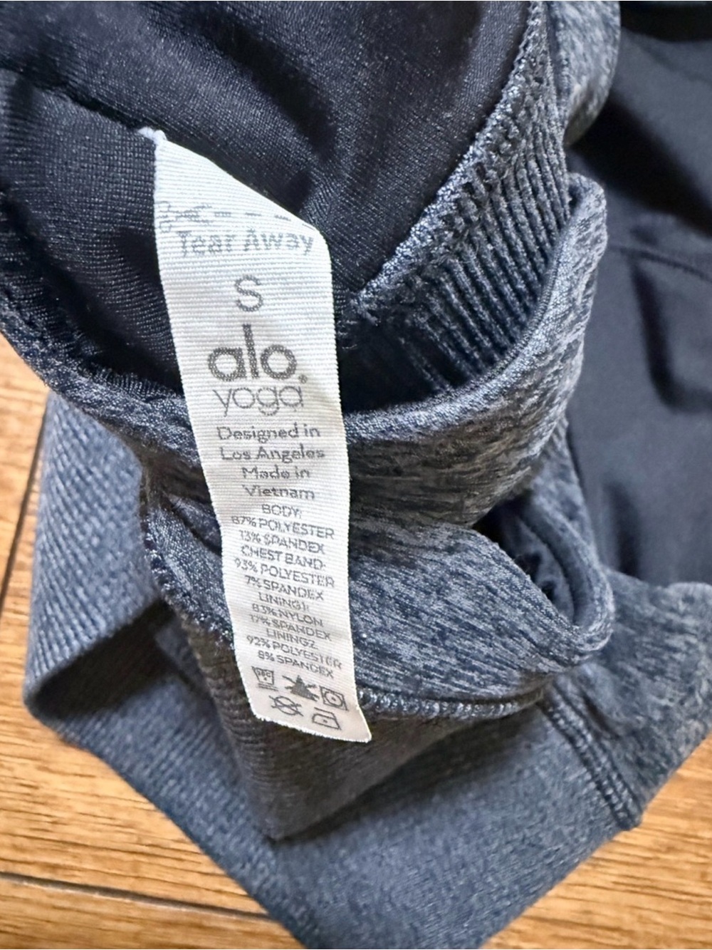 ALO Alosoft Serenity Bra - Picture 2 of 4